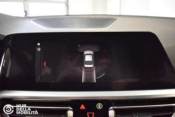 BMW 320d xDrive Business Advantage